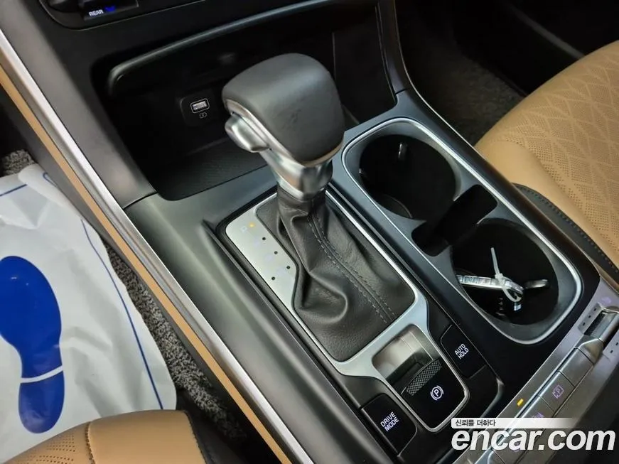 Kia Carnival — фото 10