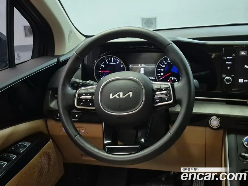 Kia Carnival — фото 2