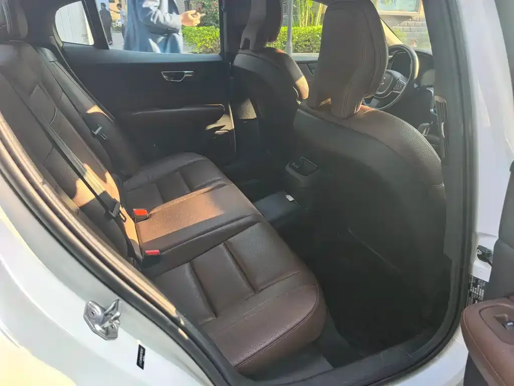 [object Object] S60 PHEV 2021 из CN, фото 5