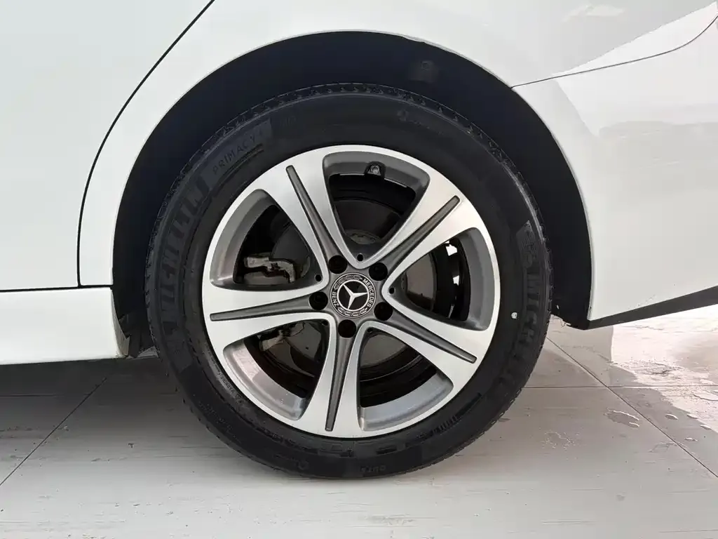 [object Object] C-Class 2022 из CN, фото 5