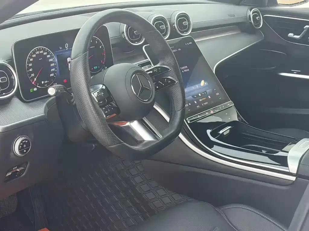 [object Object] C-Class 2022 из CN, фото 6