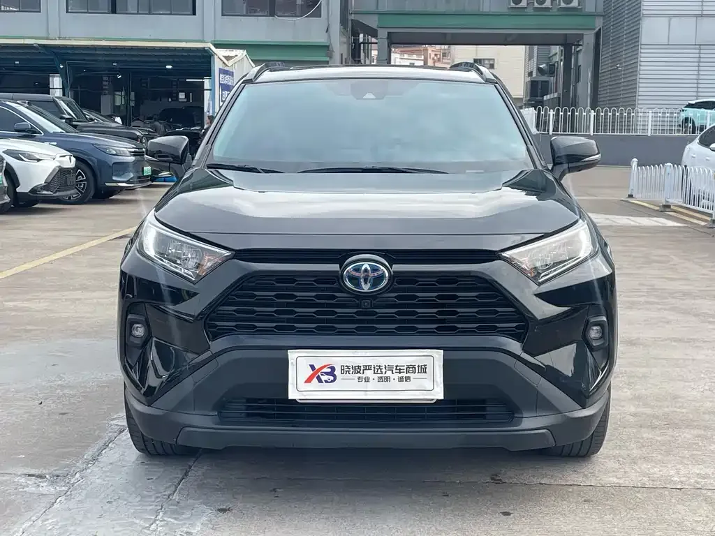 Toyota RAV4 2024 из CN, фото 2