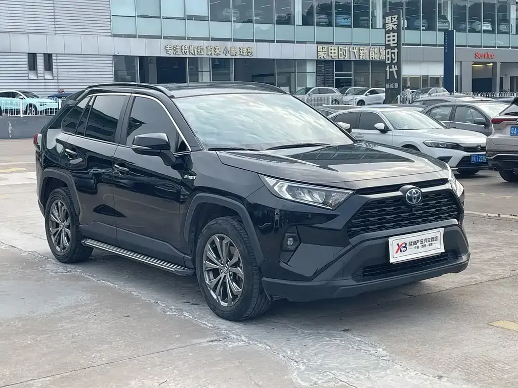 Toyota RAV4 2024 из CN, фото 3