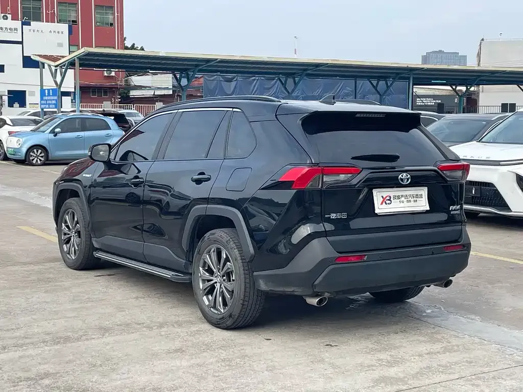 Toyota RAV4 2024 из CN, фото 4