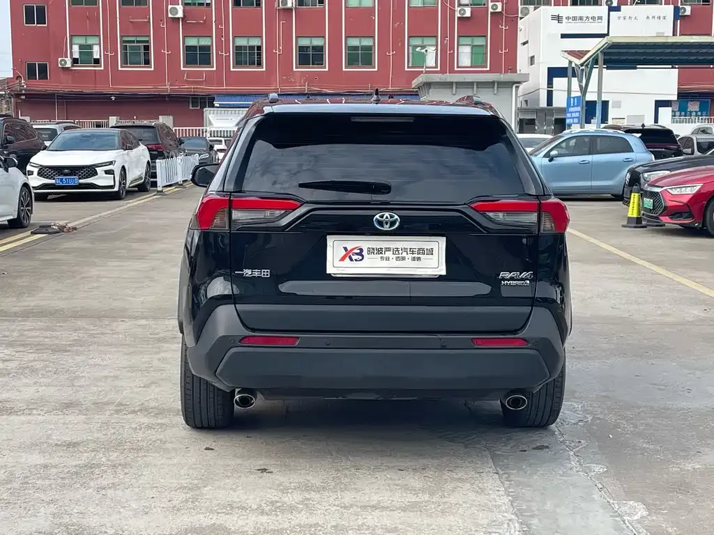Toyota RAV4 2024 из CN, фото 5