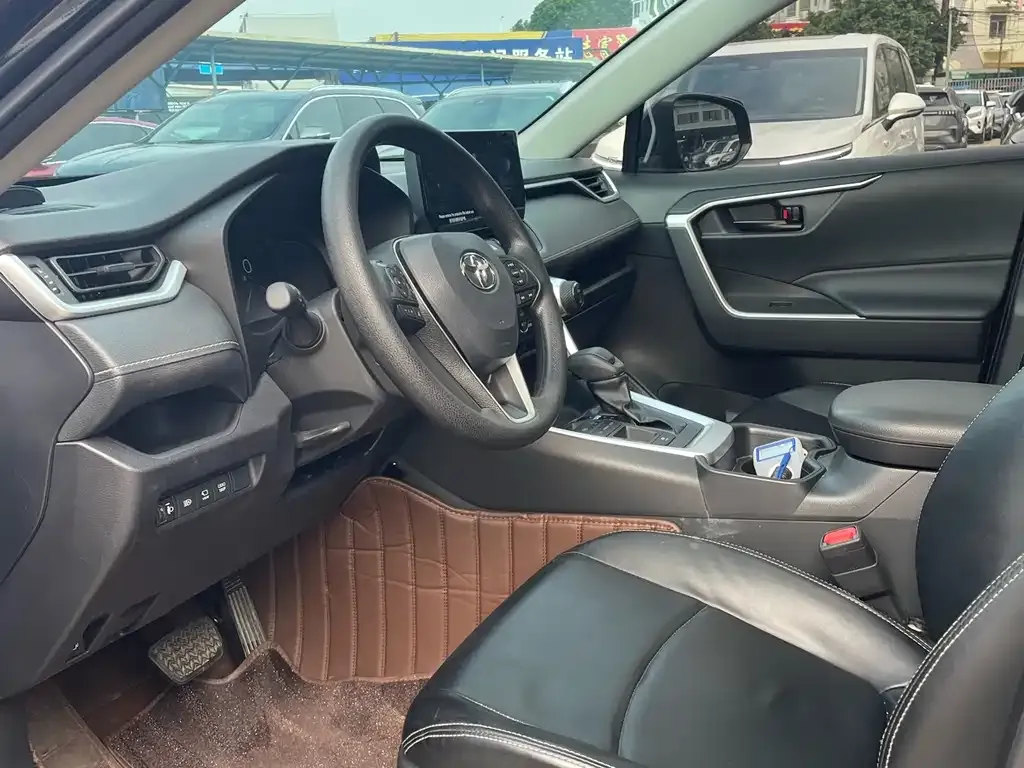 Toyota RAV4 2024 из CN, фото 7