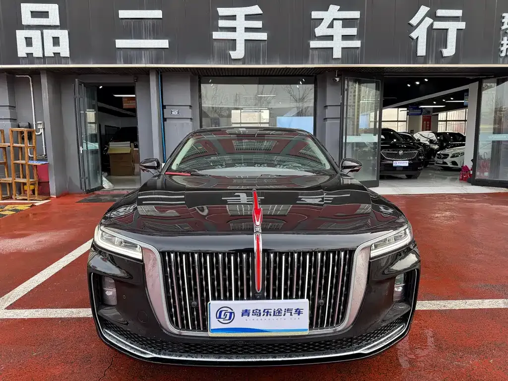 Hongqi H9 — фото 1