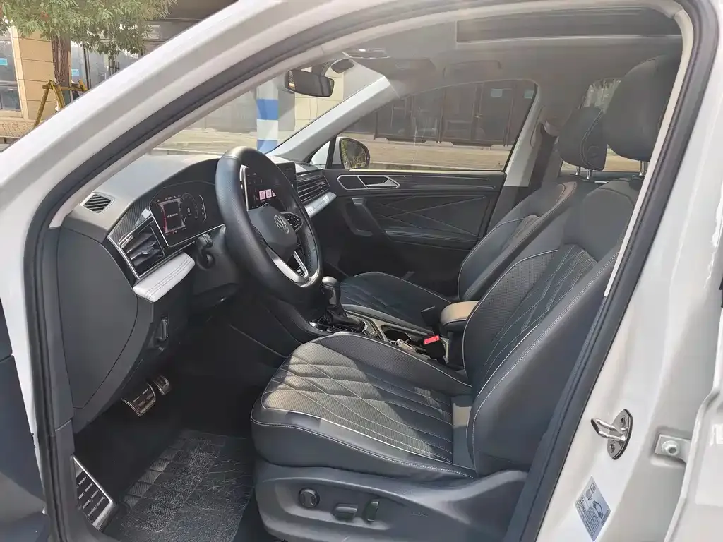 [object Object] Tiguan L 2023 из CN, фото 4