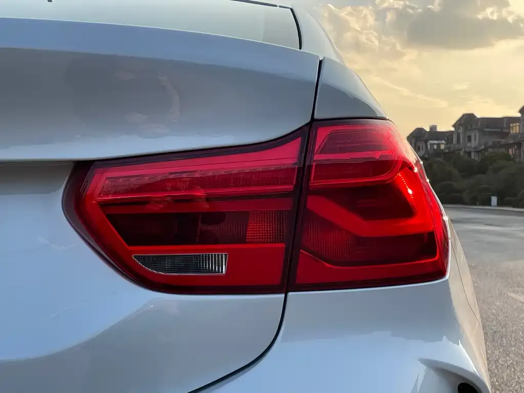 BMW 1 Series 2022 из CN, фото 2
