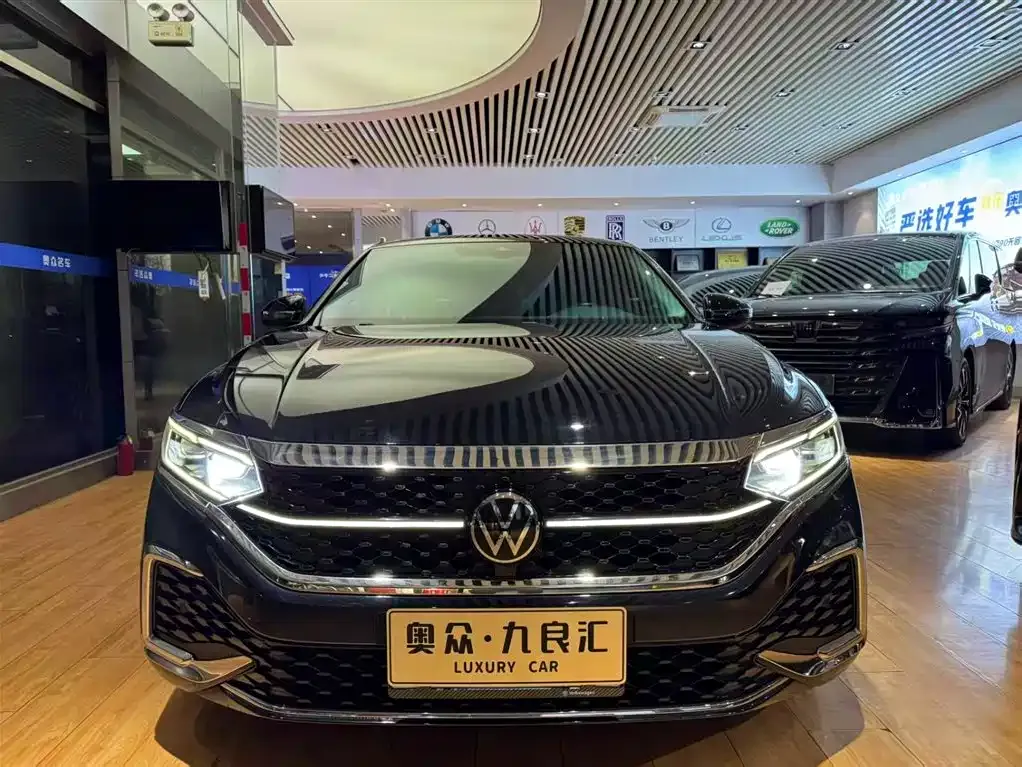 Volkswagen Passat 2022 из CN, фото 8