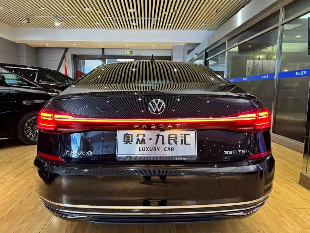 Volkswagen Passat 2022 из CN, фото 3