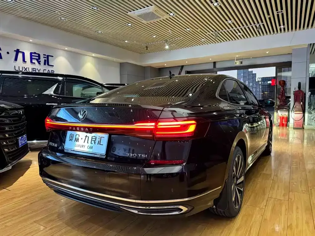 Volkswagen Passat 2022 из CN, фото 10