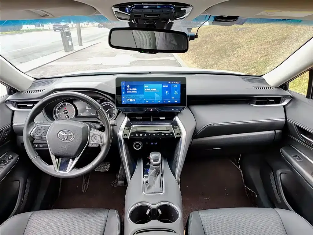 Toyota Harrier — фото 6