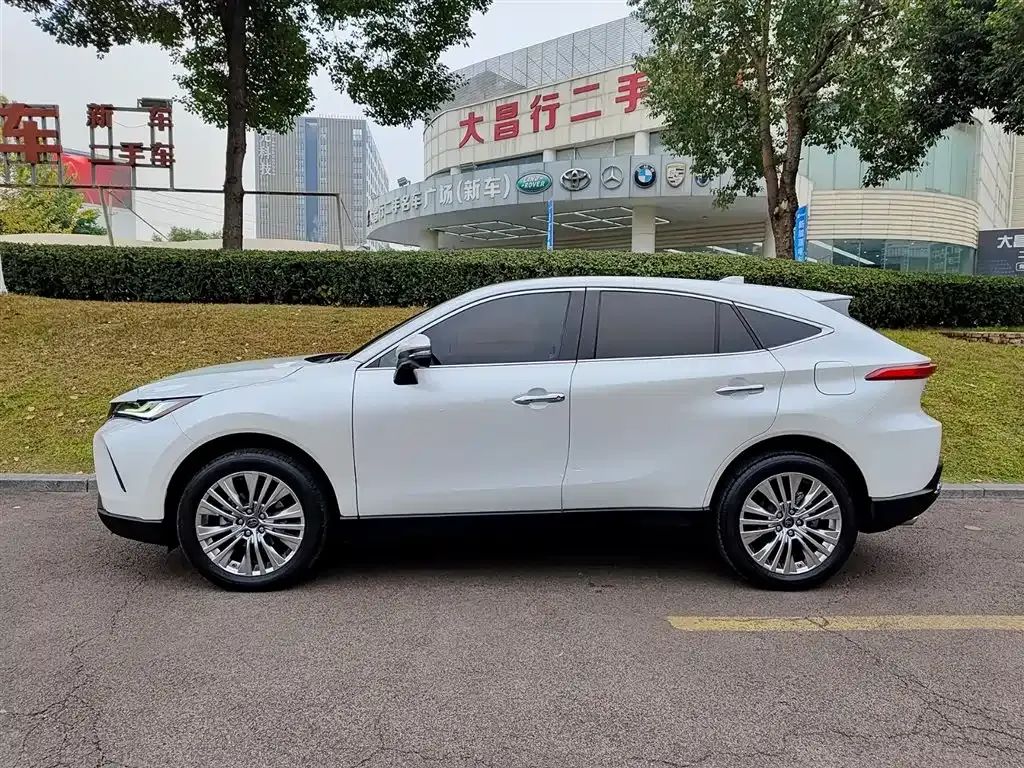 Toyota Harrier — фото 8