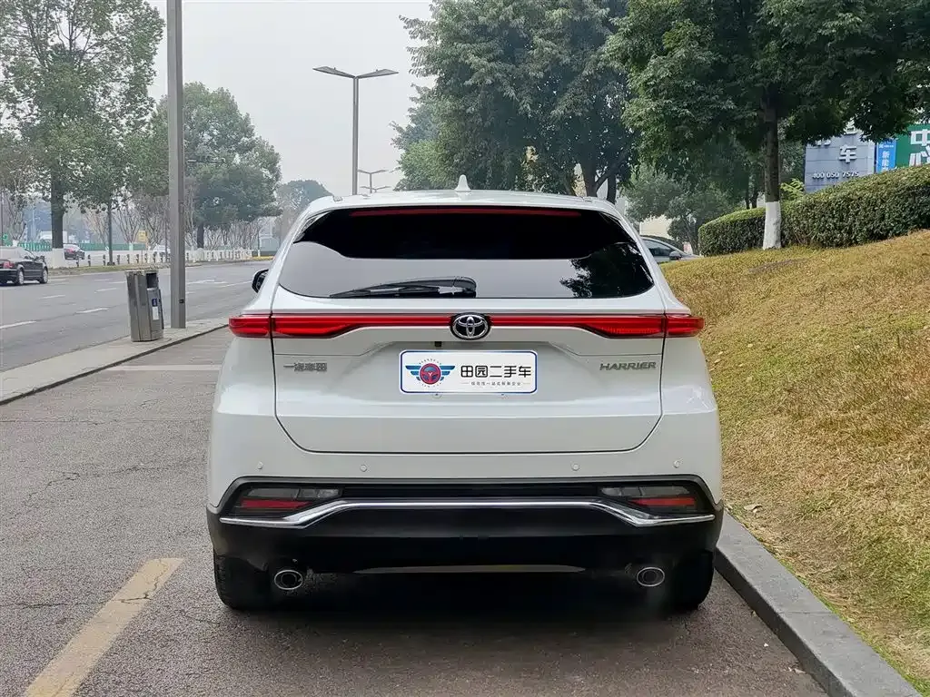 Toyota Harrier — фото 5