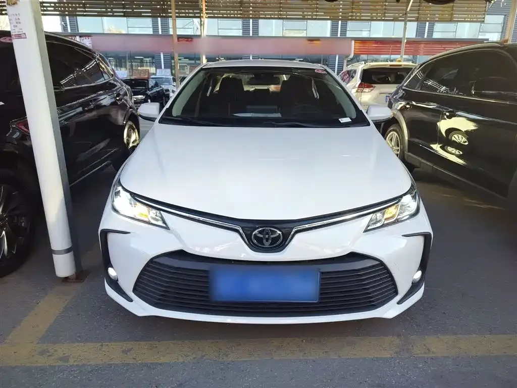 Toyota Corolla — фото 3