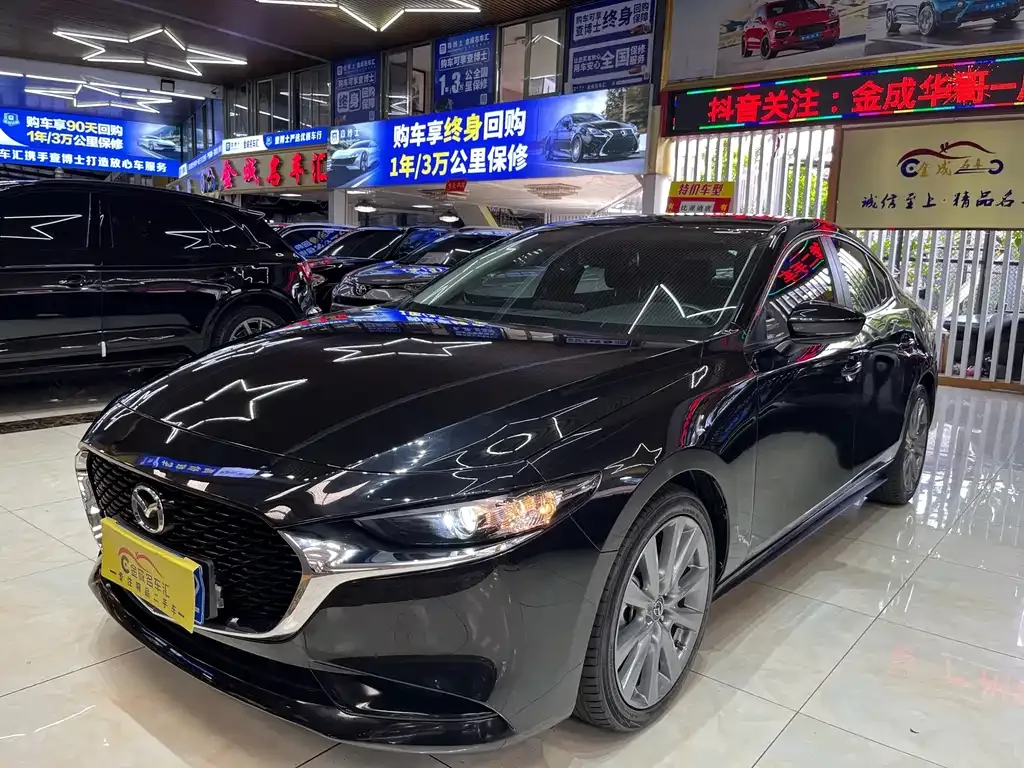 Mazda 3 Axela 2024 из CN, фото 1