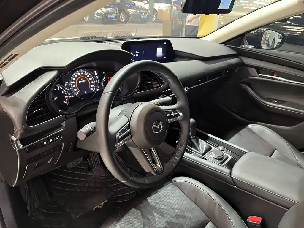Mazda 3 Axela 2024 из CN, фото 9