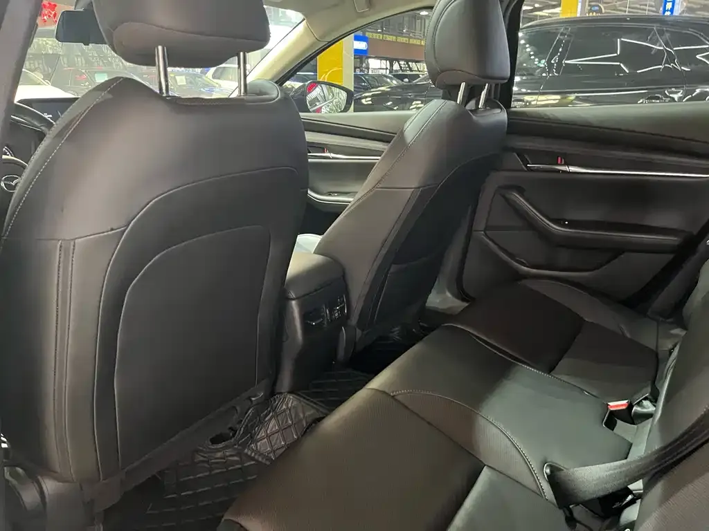 Mazda 3 Axela 2024 из CN, фото 6