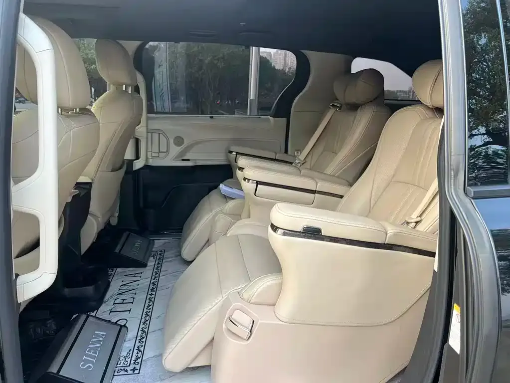 Toyota Sienna 2022 из CN, фото 4
