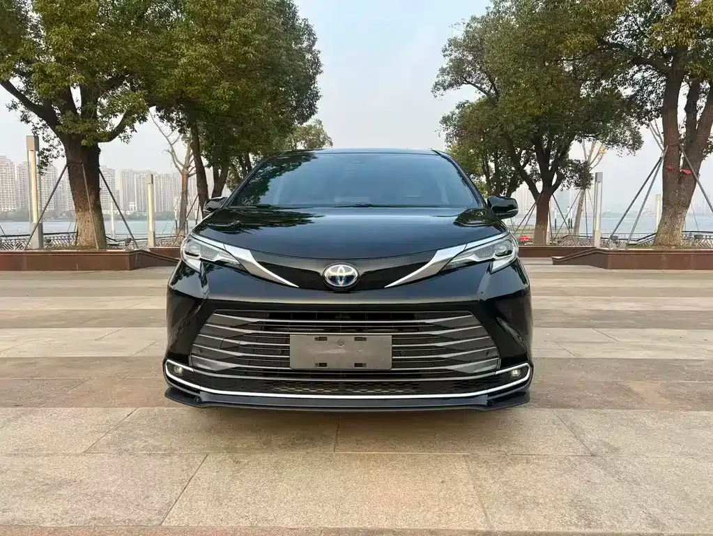 Toyota Sienna 2022 из CN, фото 7
