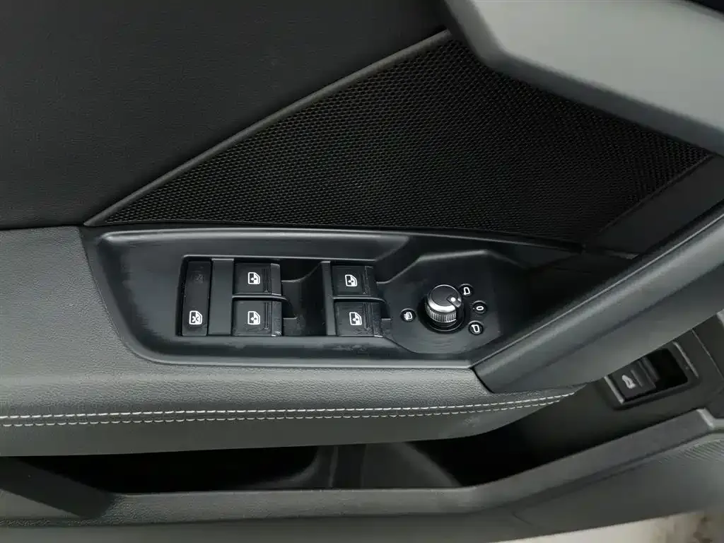 Audi A3 2023 из CN, фото 8