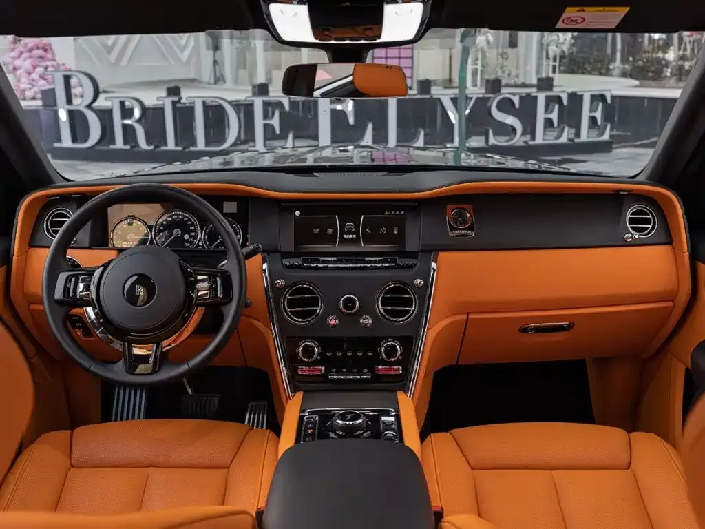 Rolls-Royce Cullinan 2023 из CN, фото 2