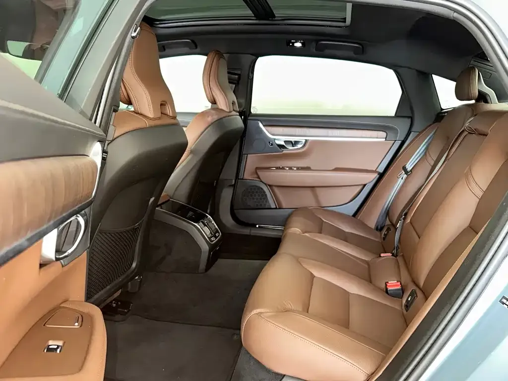 Volvo S90 — фото 7