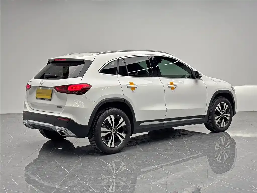 Mercedes-Benz GLA — фото 6