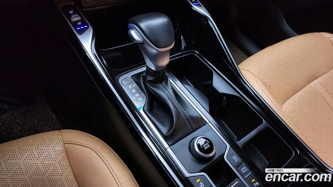 Kia Sorento — фото 10