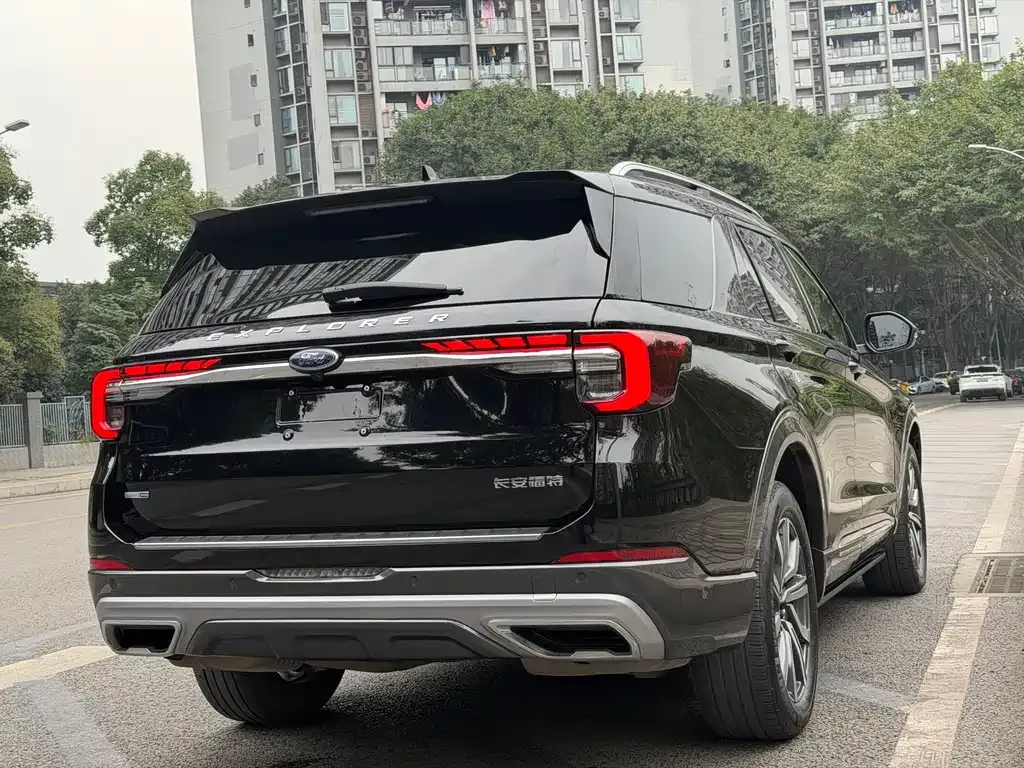 Ford Explorer 2024 из CN, фото 5