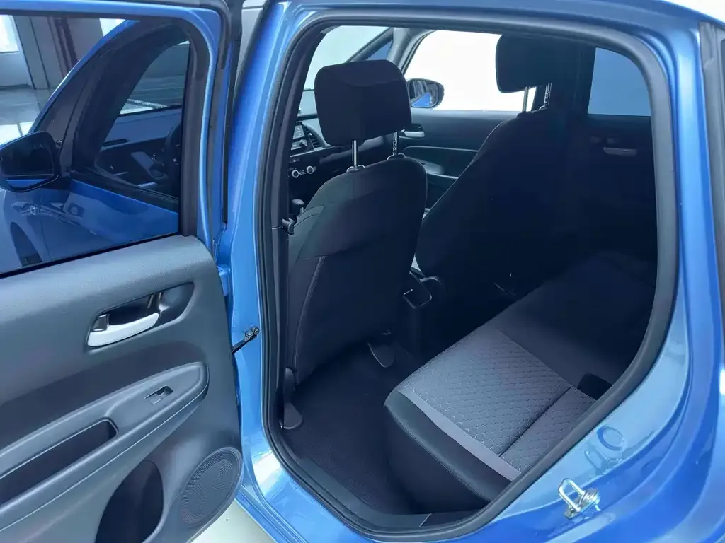 Honda Fit — фото 10