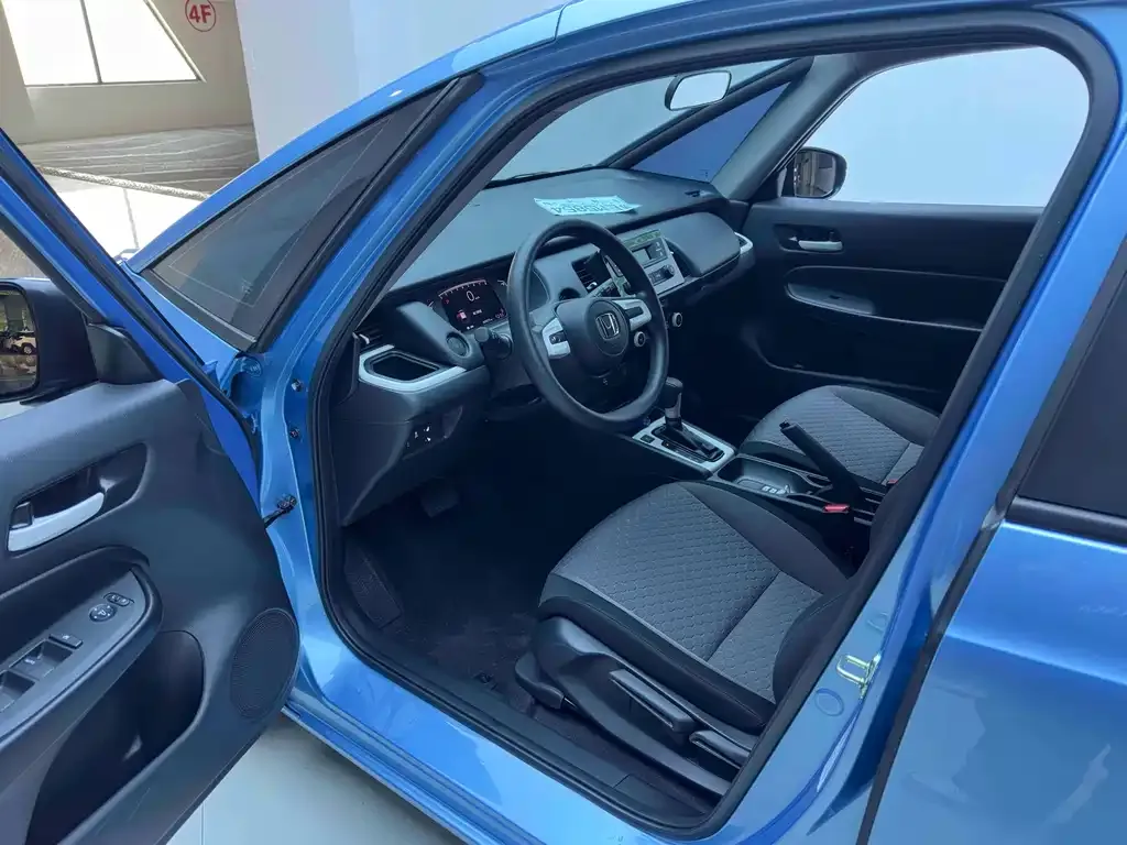 Honda Fit — фото 9