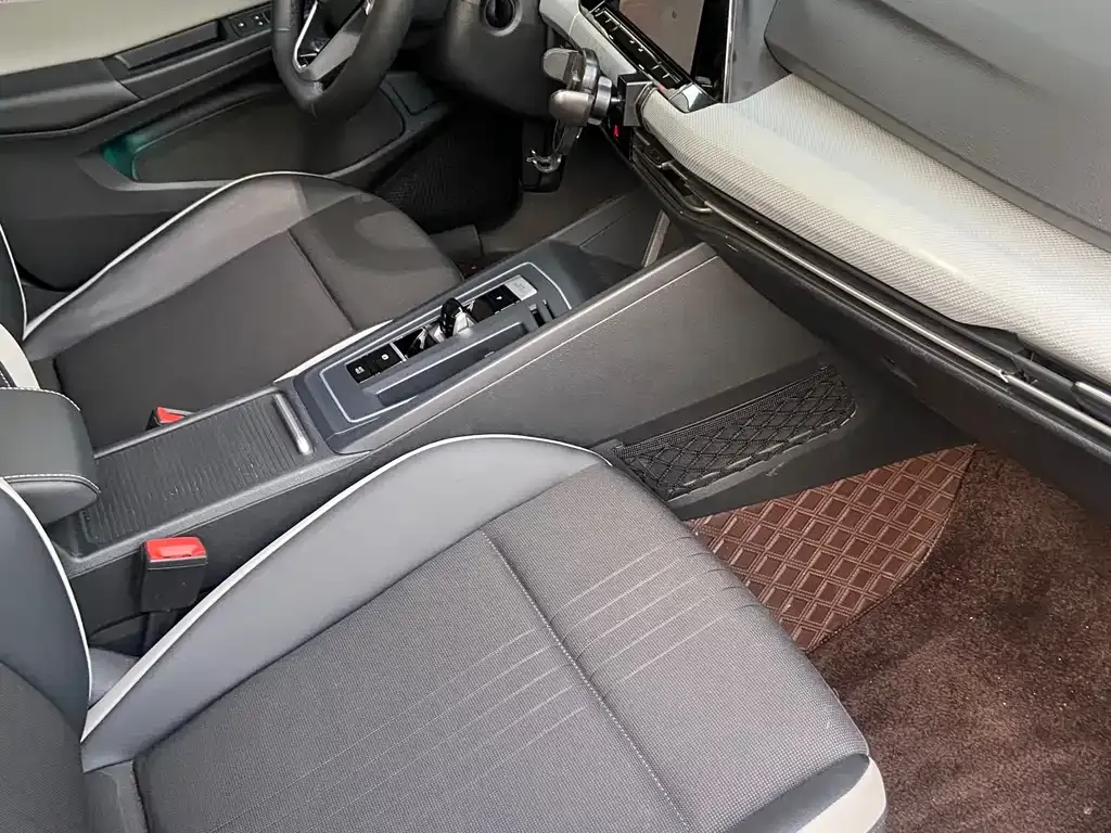 Volkswagen Golf 2022 из CN, фото 7