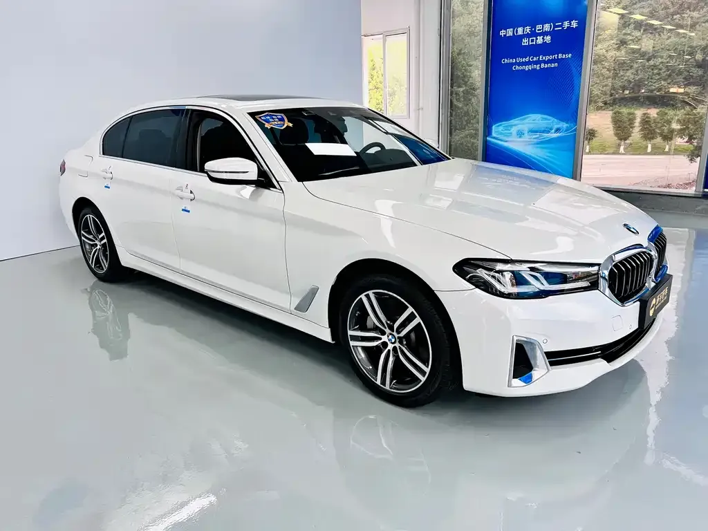 BMW 5 Series — фото 2