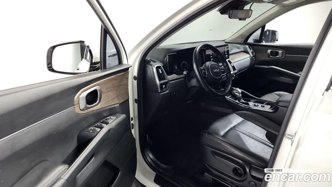 Kia Sorento — фото 7
