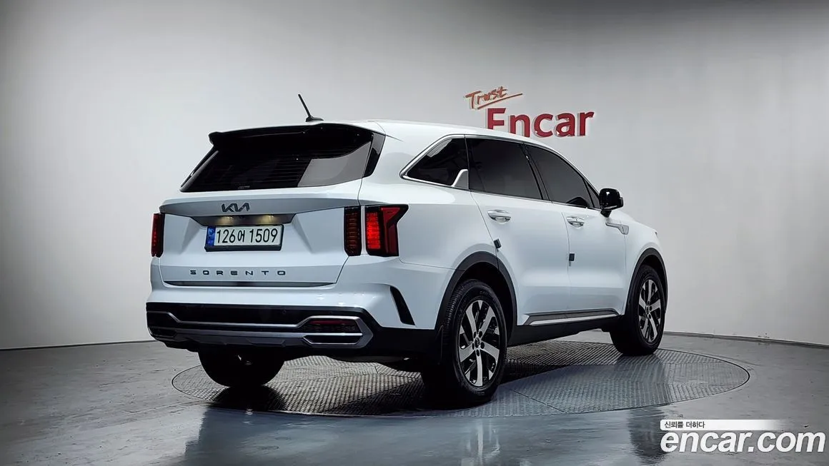 Kia Sorento — фото 5