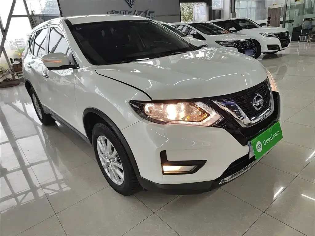 Nissan X-Trail — фото 7