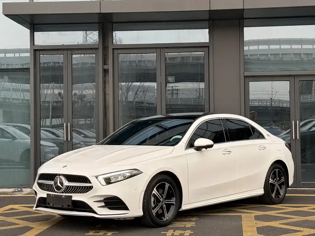 Mercedes-Benz A-Class — фото 1