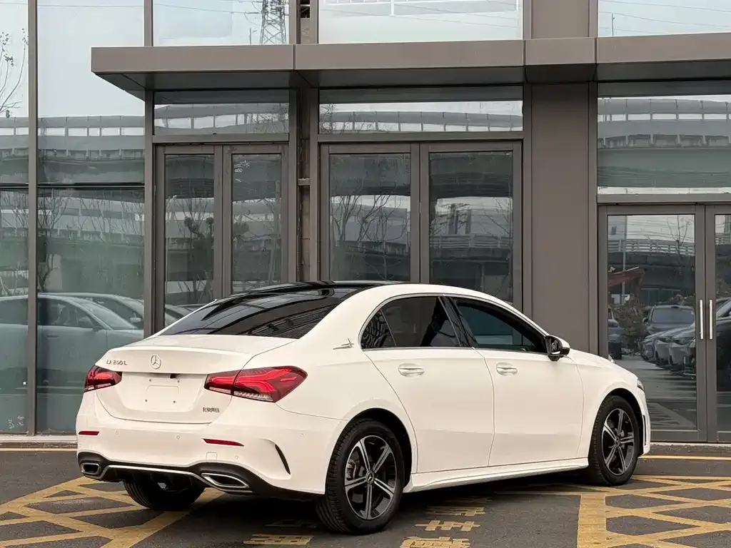 Mercedes-Benz A-Class — фото 3