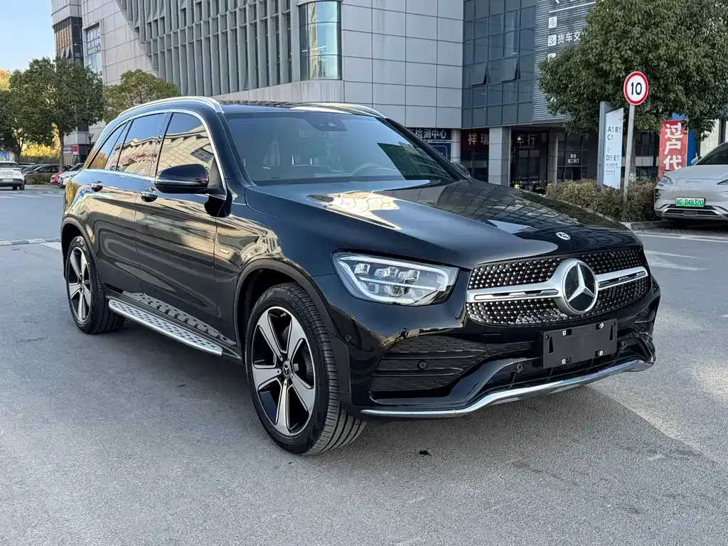 Mercedes-Benz GLC — фото 1