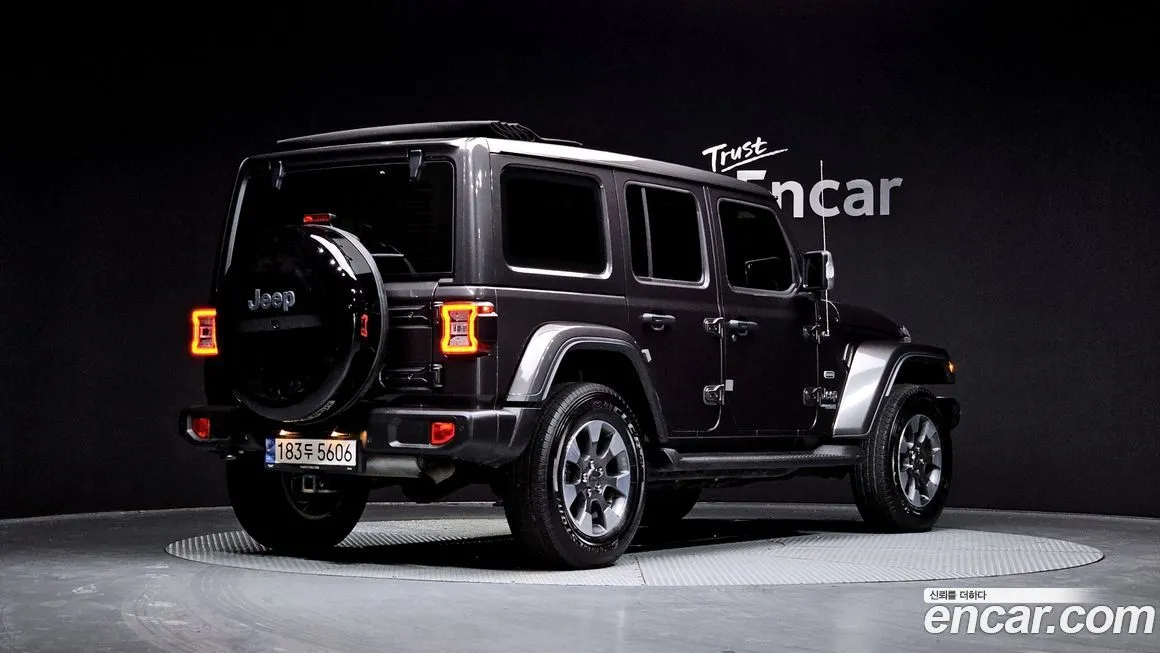 Jeep Wrangler 2022 из KR, фото 3