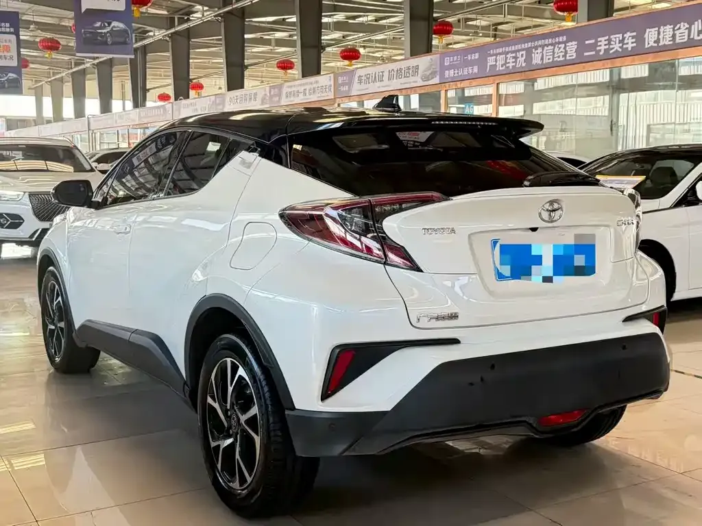 Toyota C-HR 2021 из CN, фото 2