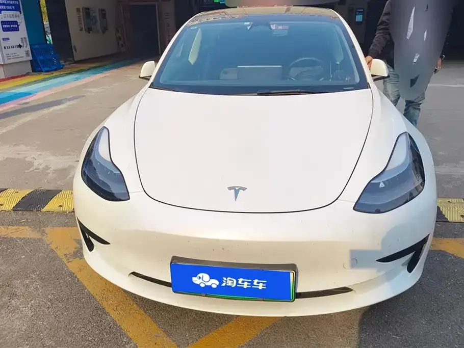 Tesla Model 3 — фото 5