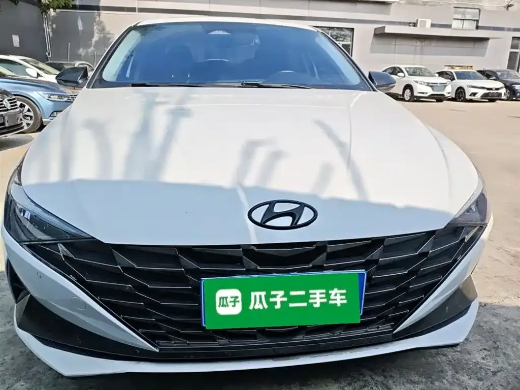 Hyundai Elantra — фото 6