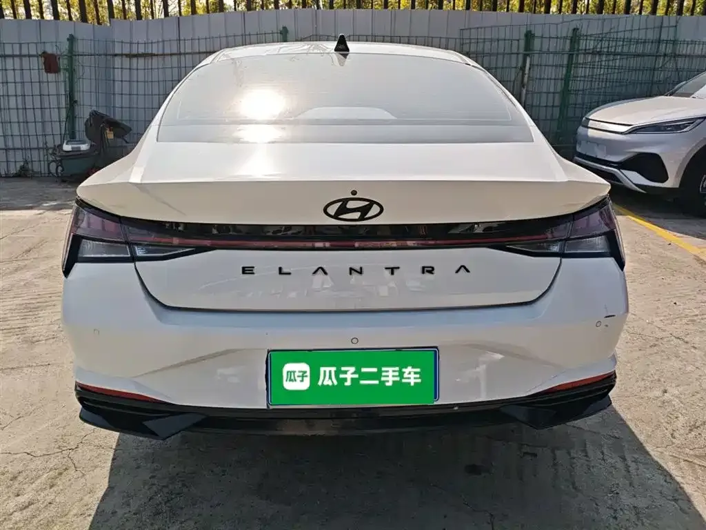 Hyundai Elantra — фото 9