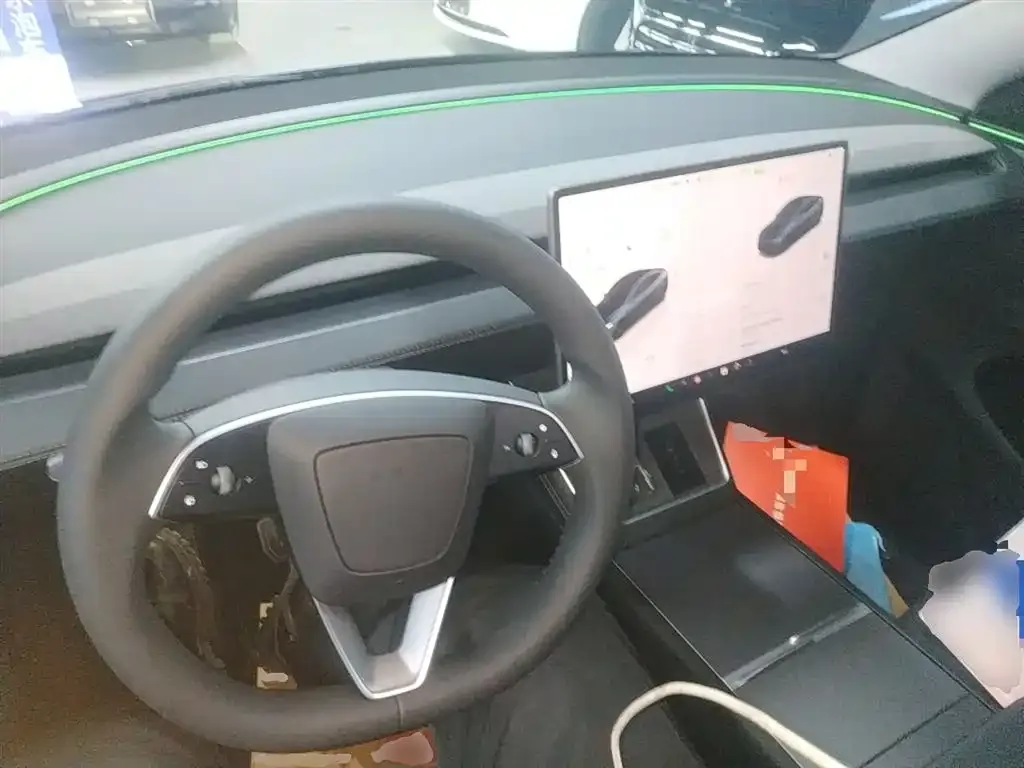 Tesla Model Y — фото 5