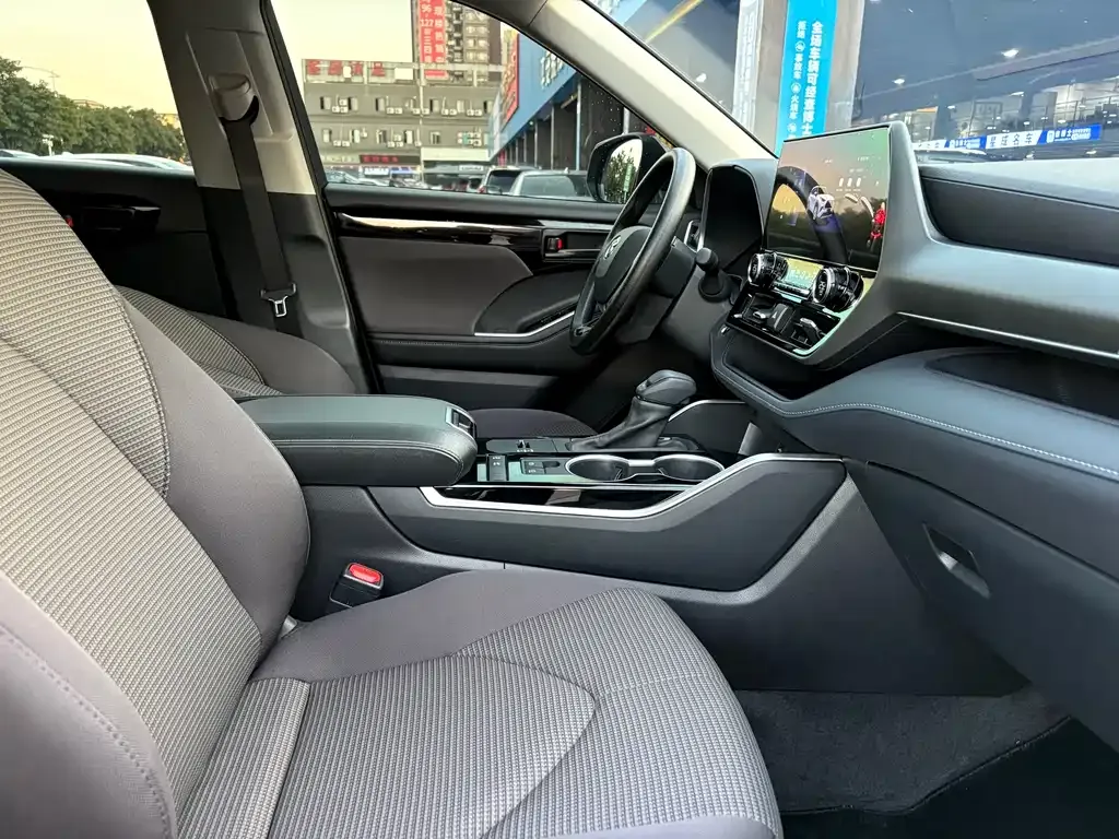 Toyota Highlander 2025 из CN, фото 6