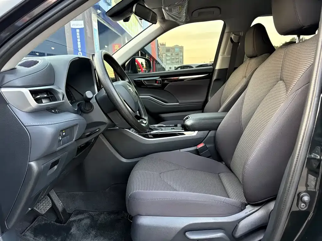Toyota Highlander 2025 из CN, фото 5