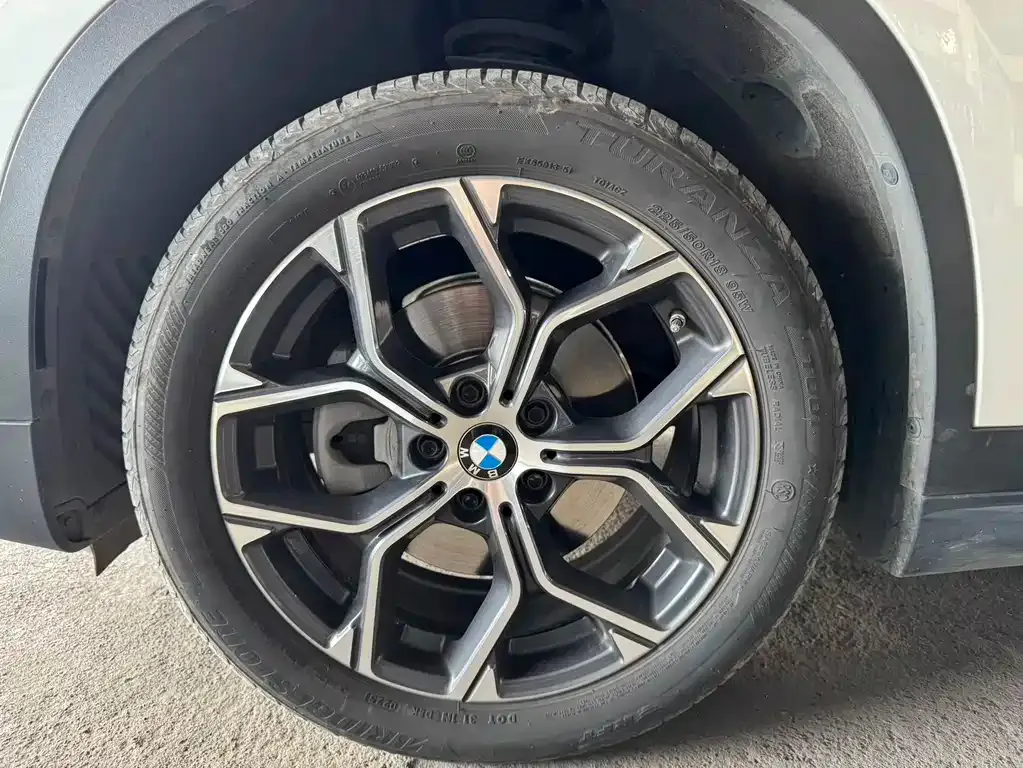BMW X1 — фото 9